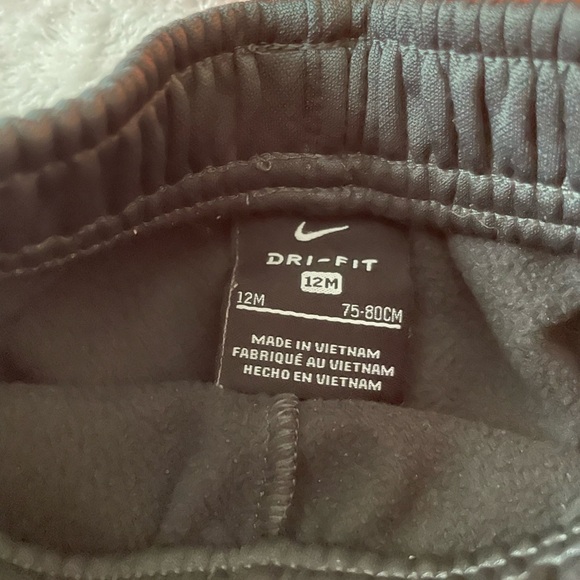 Nike Matching Set Bright Orange Hoodie with Grey Details - Picture 8 of 10